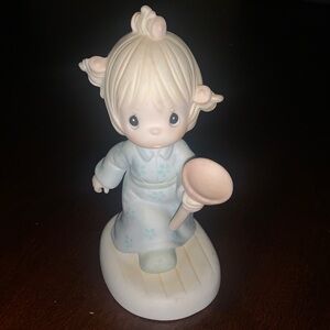 Precious Moments Figurine 1987 Faith takes the plunge